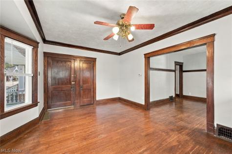 1296 Fry Avenue Lakewood OH 44107
