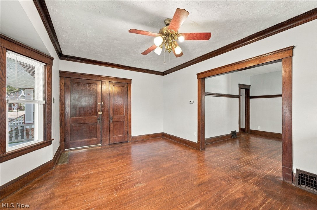 1296 Fry Avenue Lakewood OH 44107