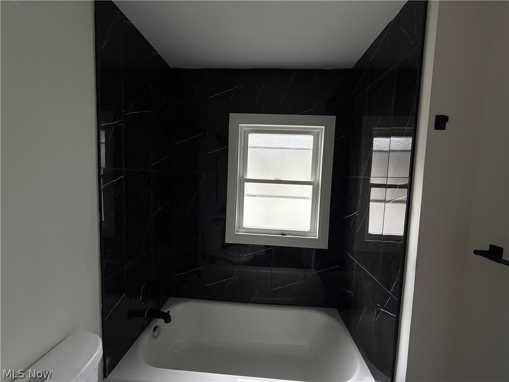 1326 W 110th Street Cleveland OH 44102