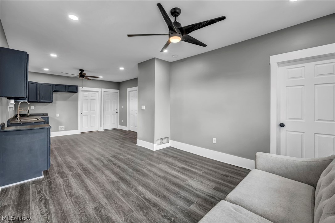 10905 Grandview Avenue Cleveland OH 44104