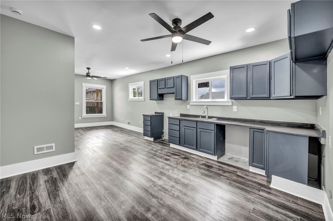 10905 Grandview Avenue Cleveland OH 44104