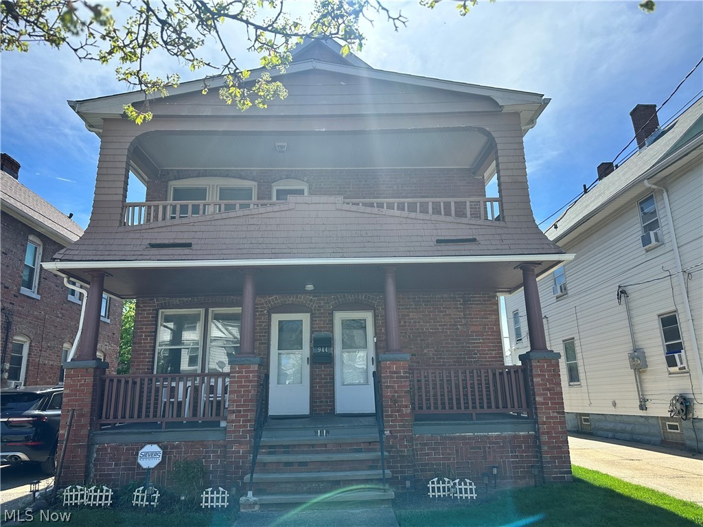 944 Evangeline Road Cleveland OH 44110
