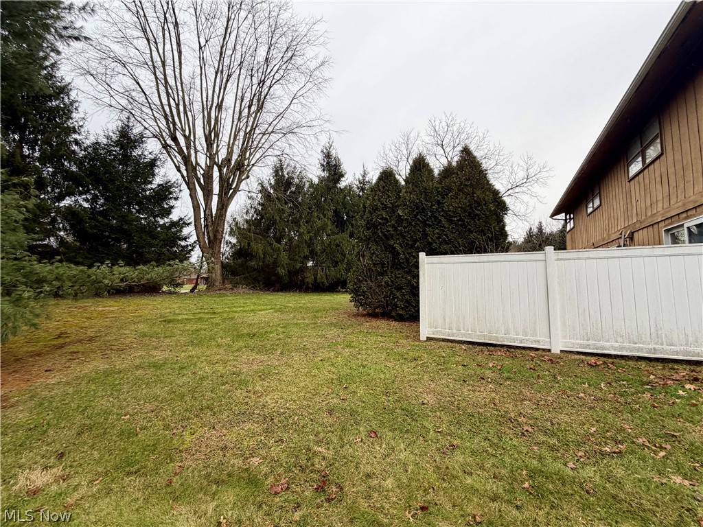 792 Kingwood Drive NE Bolivar OH 44612