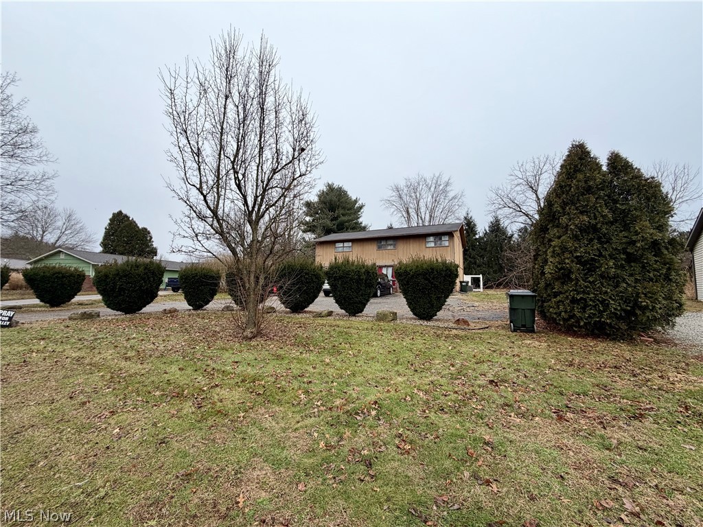 792 Kingwood Drive NE Bolivar OH 44612
