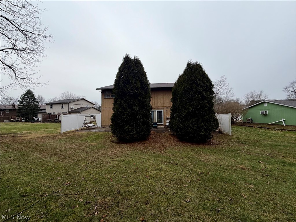 792 Kingwood Drive NE Bolivar OH 44612