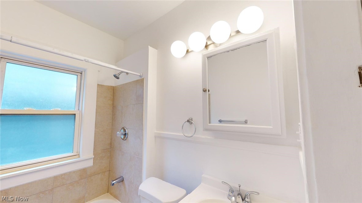 3735 W 47th Place Cleveland OH 44102