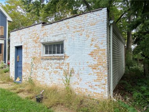 3735 W 47th Place Cleveland OH 44102