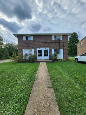 3003 Coventry Boulevard NE Canton OH 44705