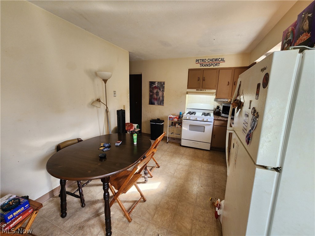 3003 Coventry Boulevard NE Canton OH 44705