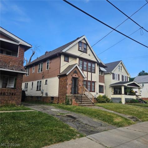 1747 Catalpa Road Cleveland OH 44112