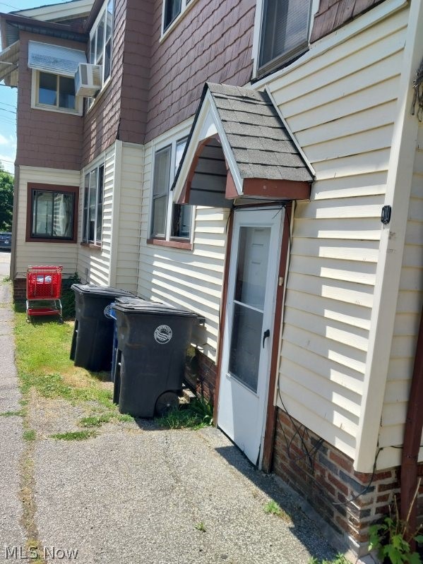 1747 Catalpa Road Cleveland OH 44112