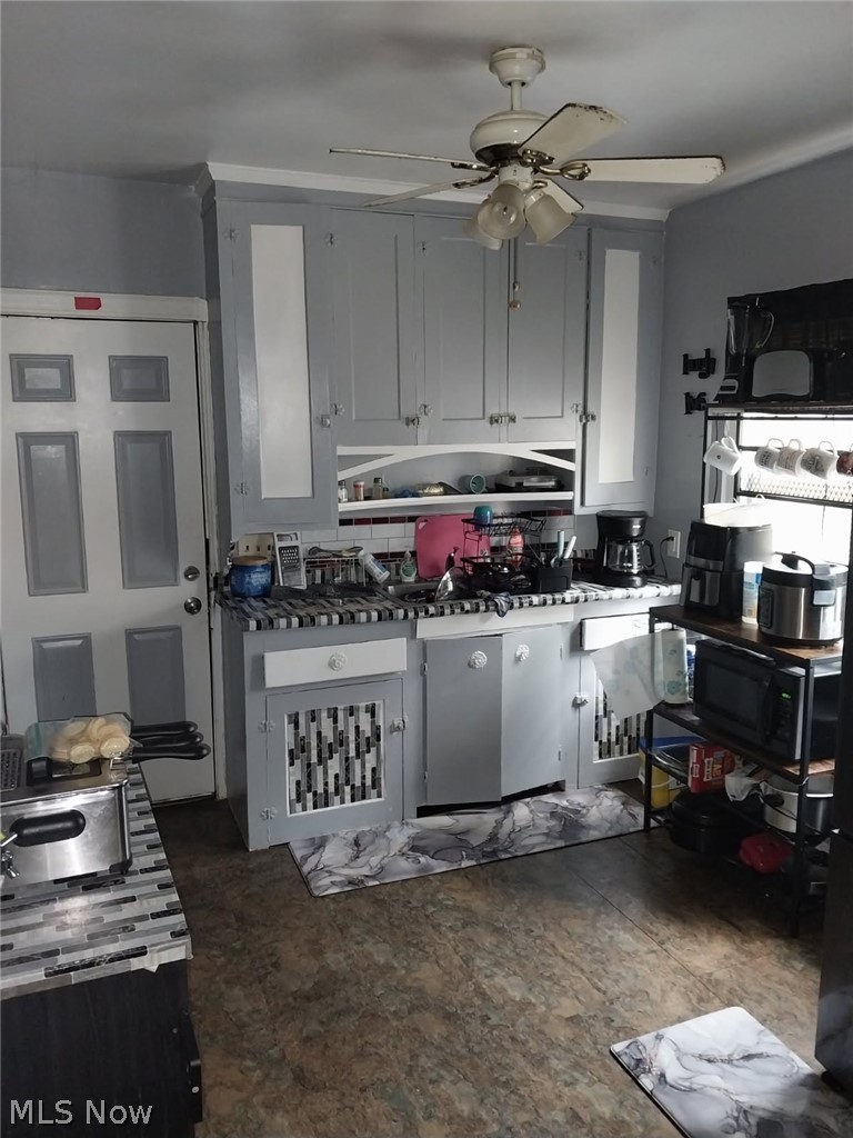 1747 Catalpa Road Cleveland OH 44112