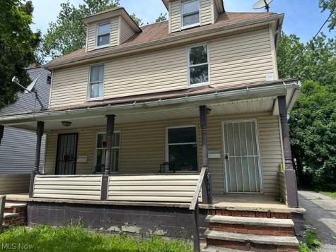 14907-14905 Pepper Avenue Cleveland OH 44110