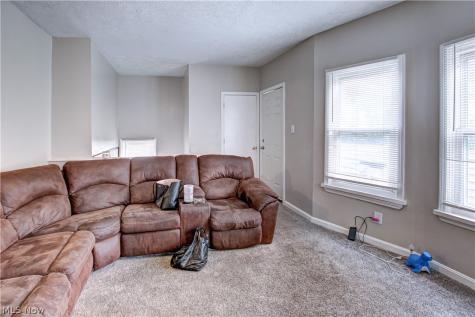 3713 E 151st Street Cleveland OH 44120