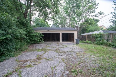 3713 E 151st Street Cleveland OH 44120