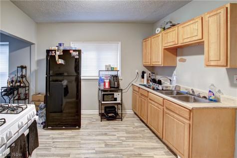 3713 E 151st Street Cleveland OH 44120