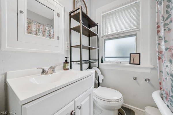 2067 Wascana Avenue Lakewood OH 44107