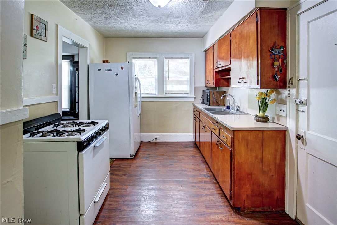 2189 W 105th Street Cleveland OH 44102