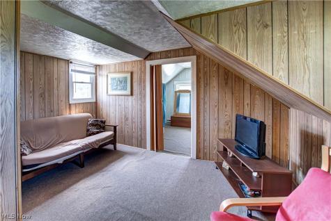 2189 W 105th Street Cleveland OH 44102