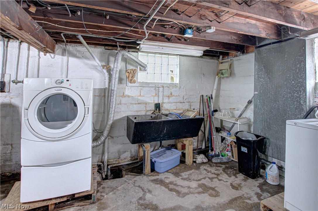2189 W 105th Street Cleveland OH 44102