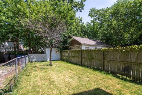 2189 W 105th Street Cleveland OH 44102