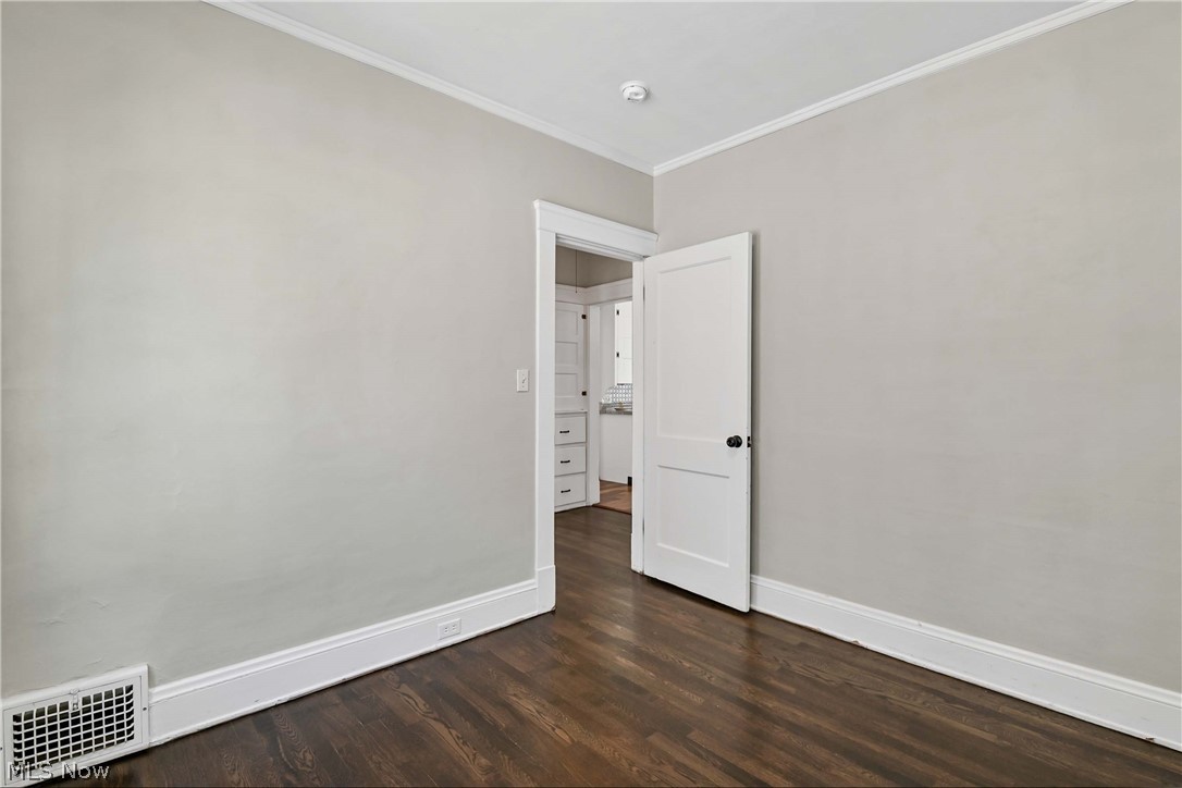 1221 Brockley Avenue Lakewood OH 44107