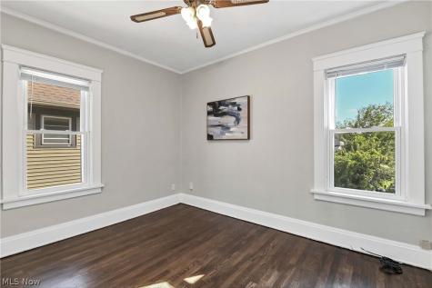 1221 Brockley Avenue Lakewood OH 44107