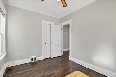 1221 Brockley Avenue Lakewood OH 44107
