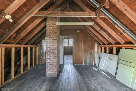 1221 Brockley Avenue Lakewood OH 44107