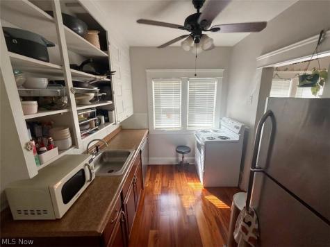 1221 Brockley Avenue Lakewood OH 44107