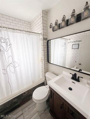 1221 Brockley Avenue Lakewood OH 44107