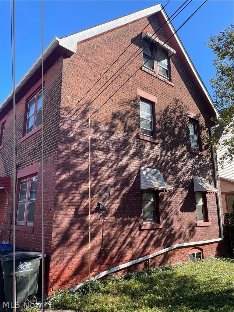 1622 Winchester Avenue Lakewood OH 44107