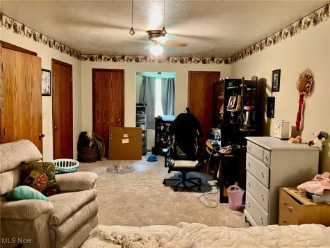 1088 Buena Vista Drive Akron OH 44319
