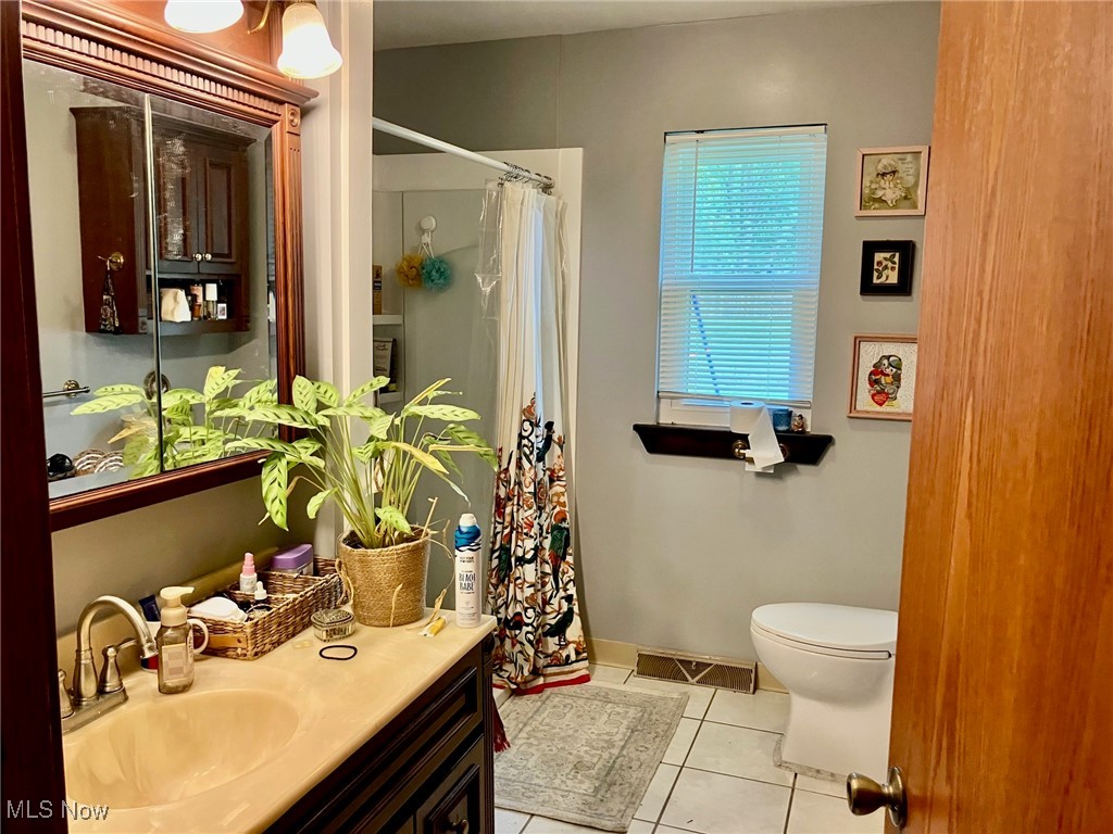 1088 Buena Vista Drive Akron OH 44319