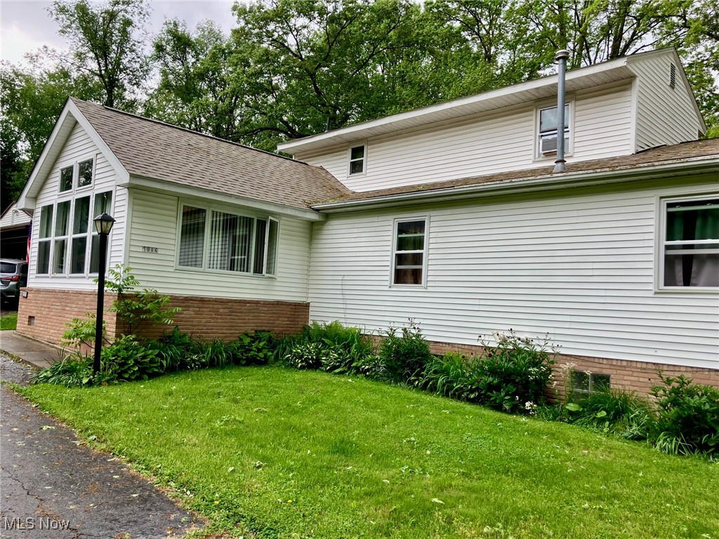 1088 Buena Vista Drive Akron OH 44319