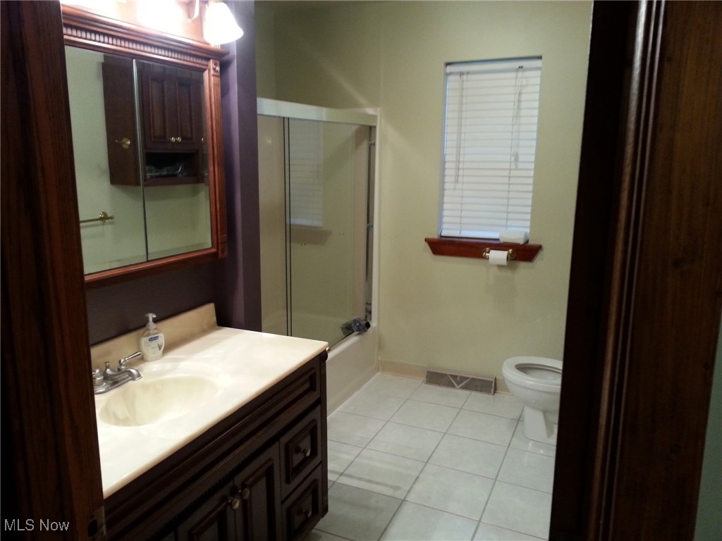 1088 Buena Vista Drive Akron OH 44319