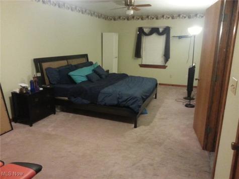 1088 Buena Vista Drive Akron OH 44319