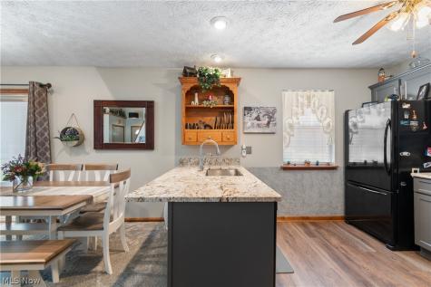 2419 Meadow Spring Circle Akron OH 44312
