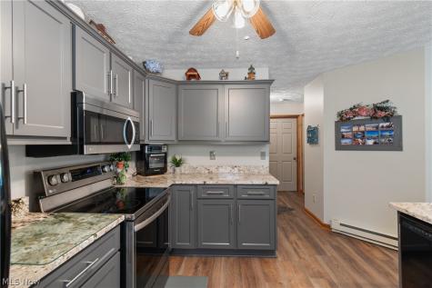 2419 Meadow Spring Circle Akron OH 44312