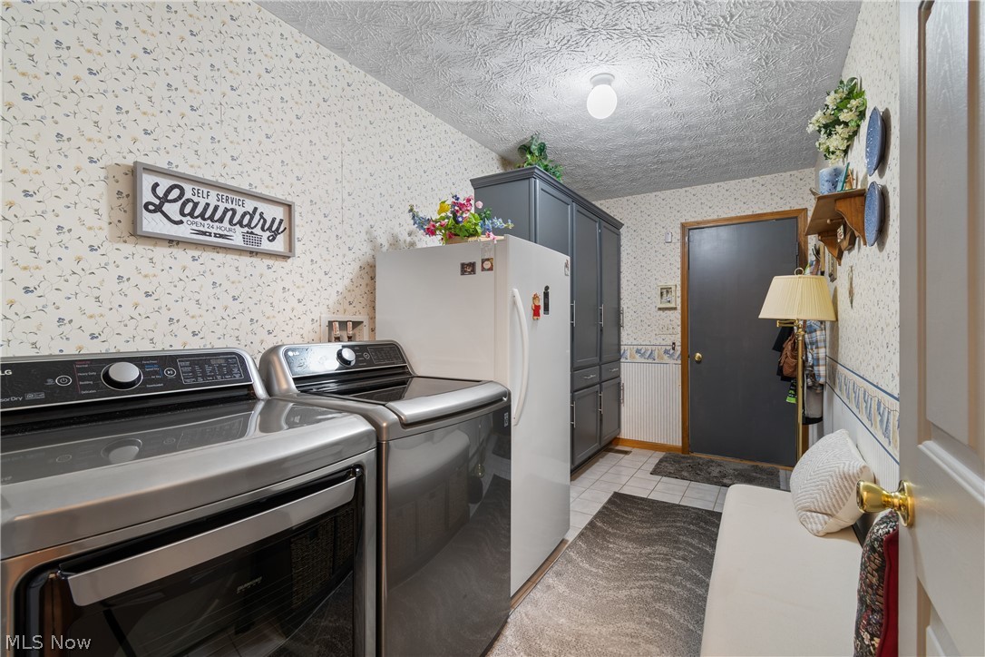 2419 Meadow Spring Circle Akron OH 44312