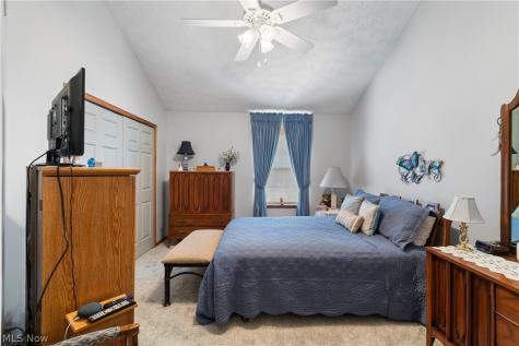 2419 Meadow Spring Circle Akron OH 44312