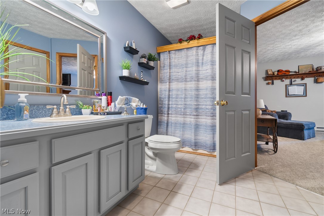 2419 Meadow Spring Circle Akron OH 44312