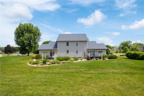 2419 Meadow Spring Circle Akron OH 44312