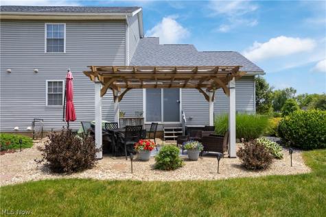 2419 Meadow Spring Circle Akron OH 44312
