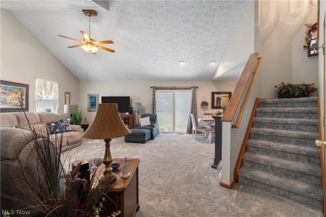 2419 Meadow Spring Circle Akron OH 44312