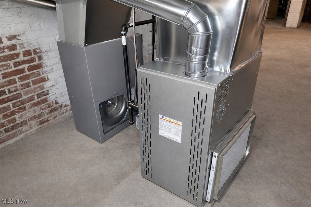 915 Eddy Road Cleveland OH 44108