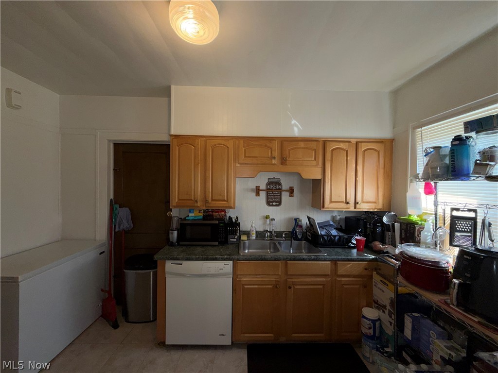 18007 Harland Avenue Cleveland OH 44119