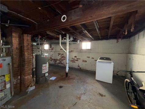 18007 Harland Avenue Cleveland OH 44119