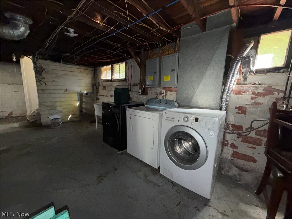 18007 Harland Avenue Cleveland OH 44119