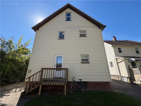 18007 Harland Avenue Cleveland OH 44119